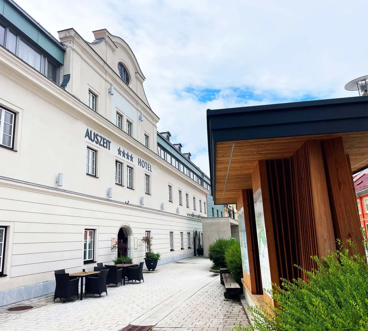 Naturparkhotel Lambrechterhof