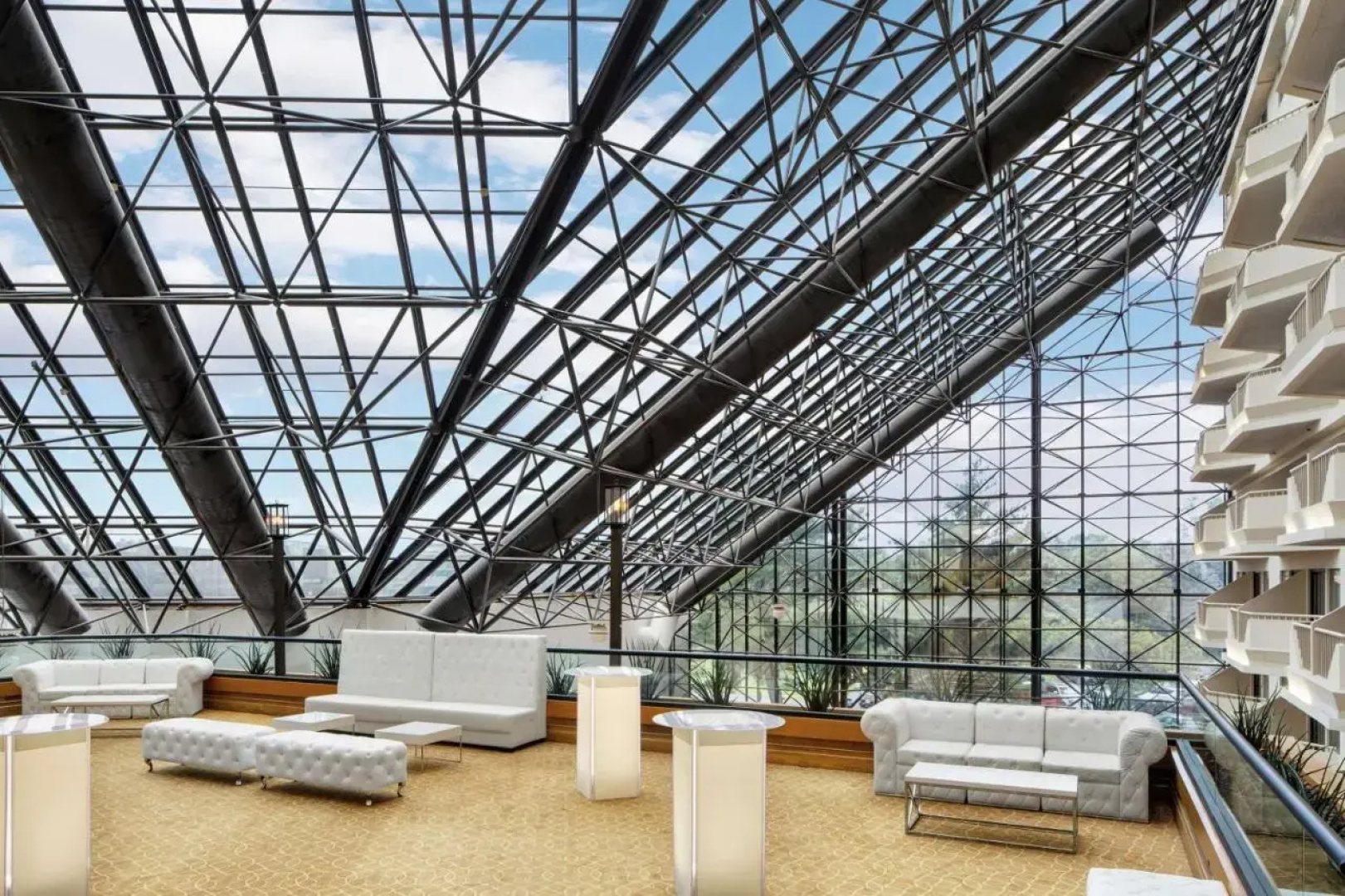 DoubleTree by Hilton Hotel Newark Airport