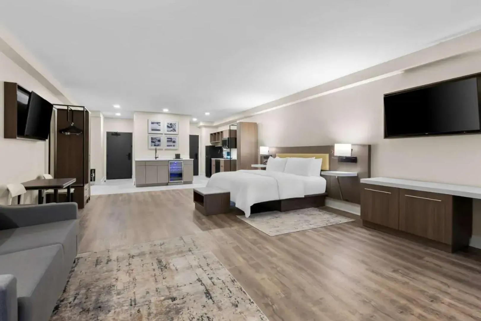 Latitude Suites Tinton Falls Eatontown/BW Premier Collection 