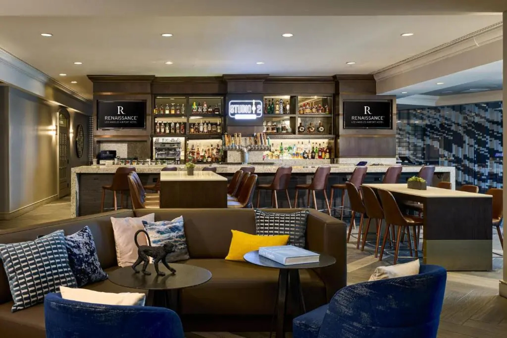 Renaissance Los Angeles Airport Hotel
