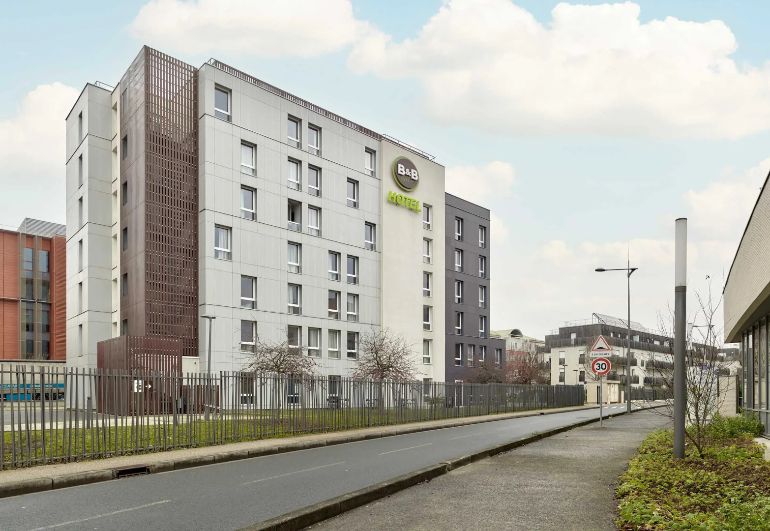 B&B HOTEL Orly Chevilly Marché International