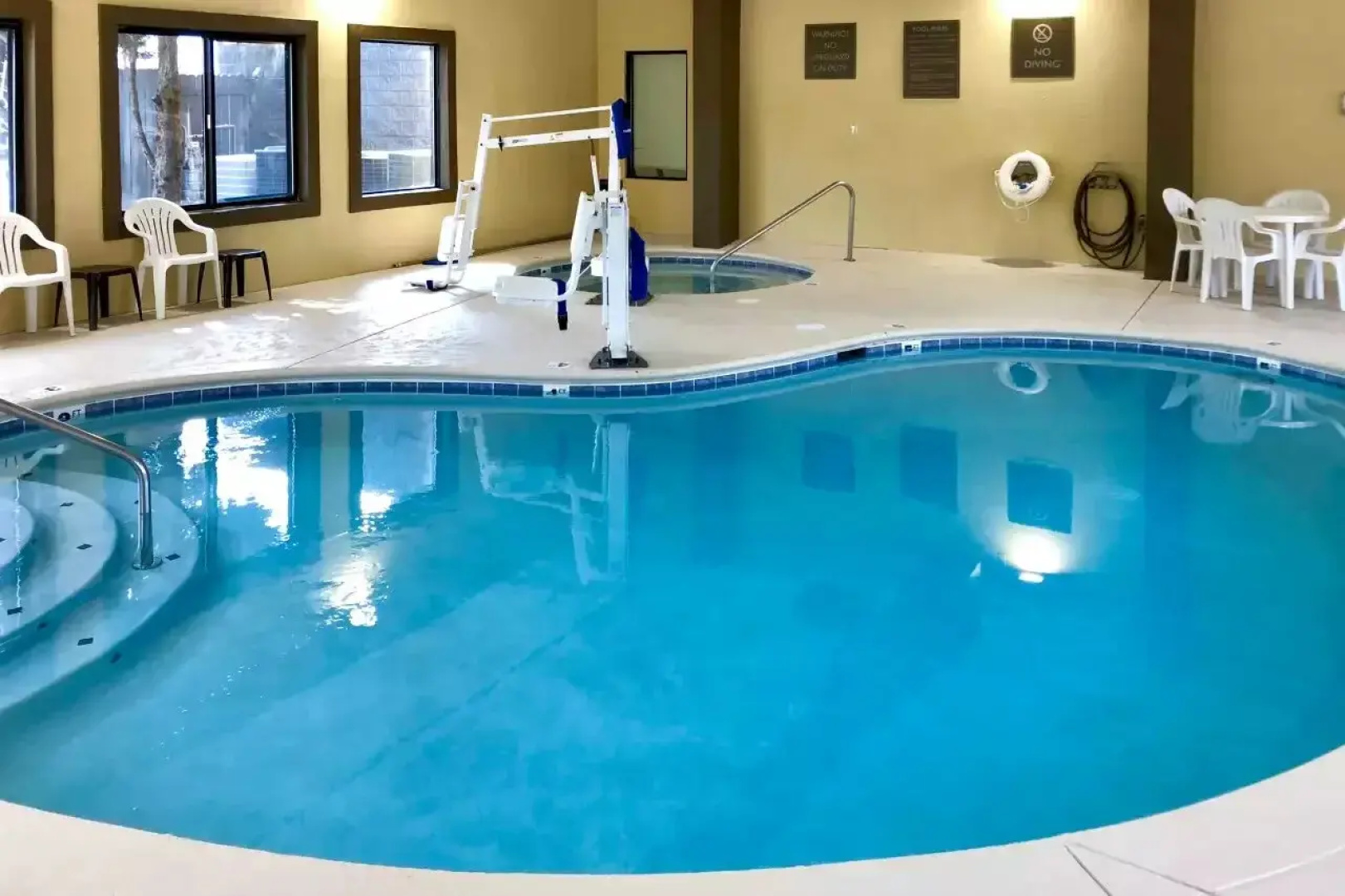 Vista Suites Hotel Near Island Drive Pigeon Forge