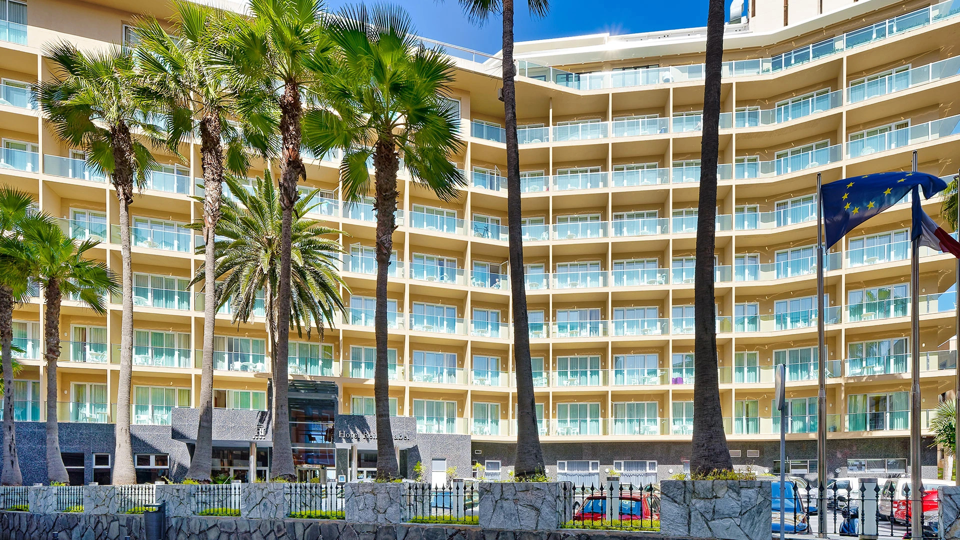 Отель Bull Reina Isabel & Spa