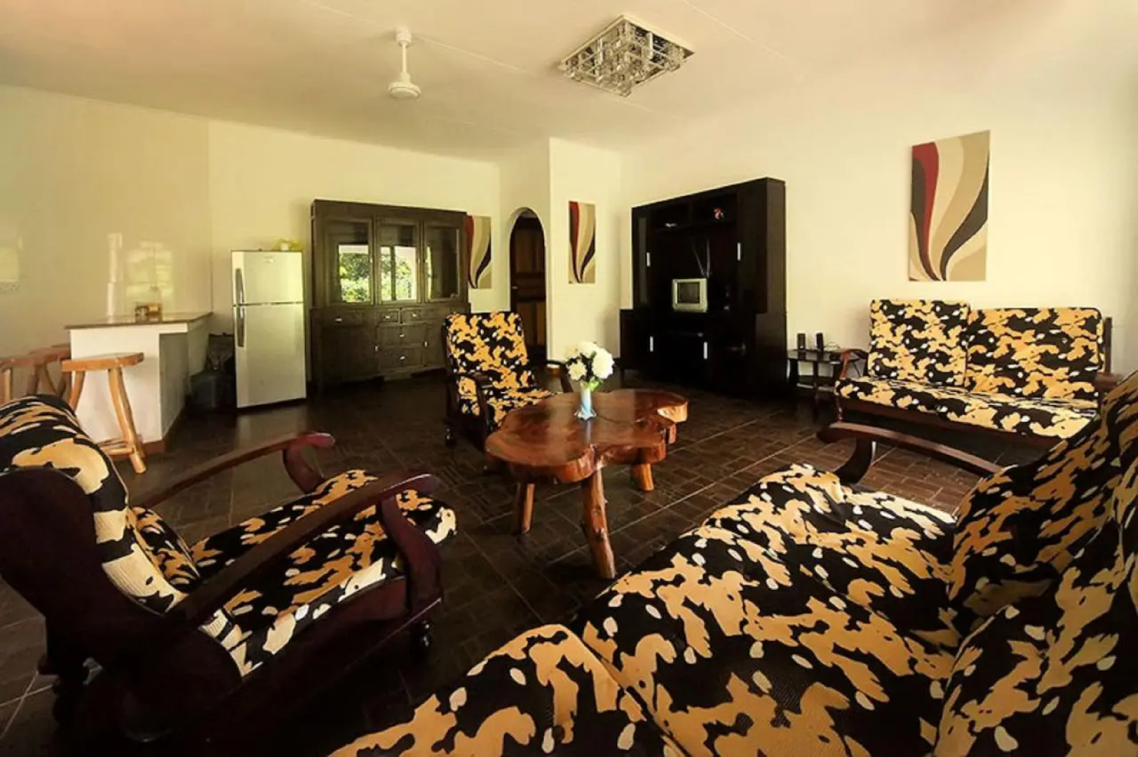 Coco Bay Guest House