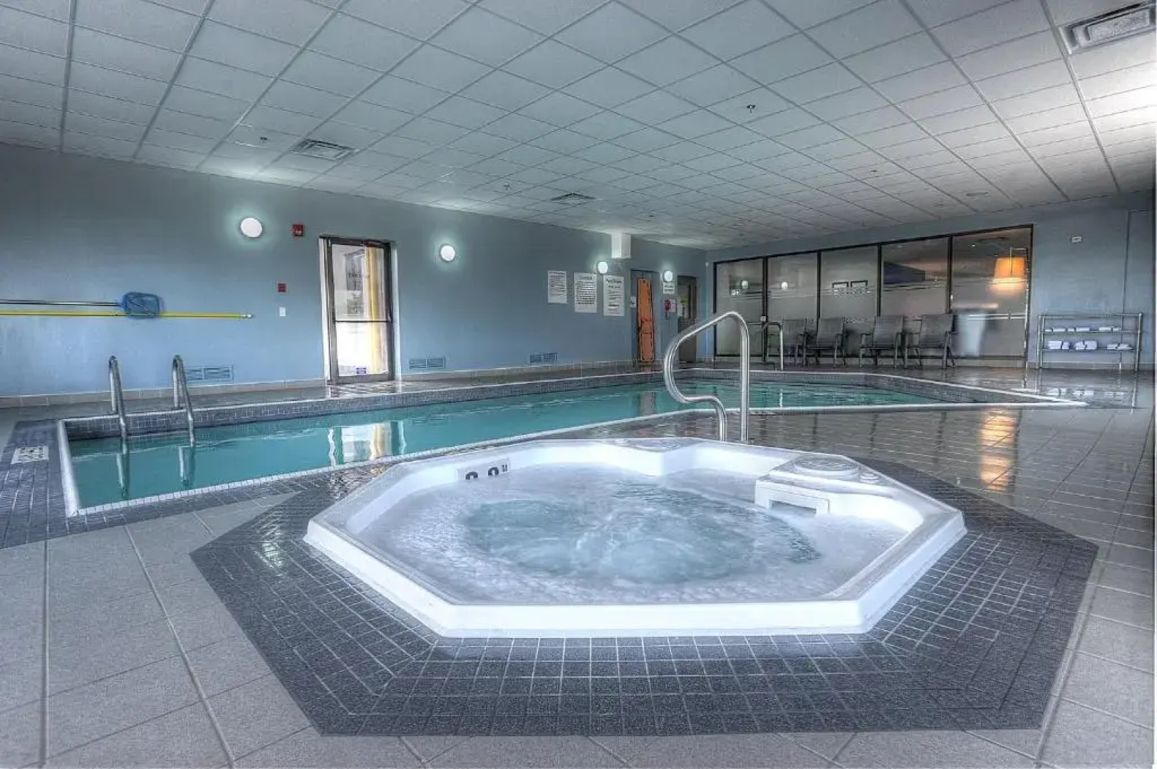 Holiday Inn Express & Suites Toronto Airport West by IHG