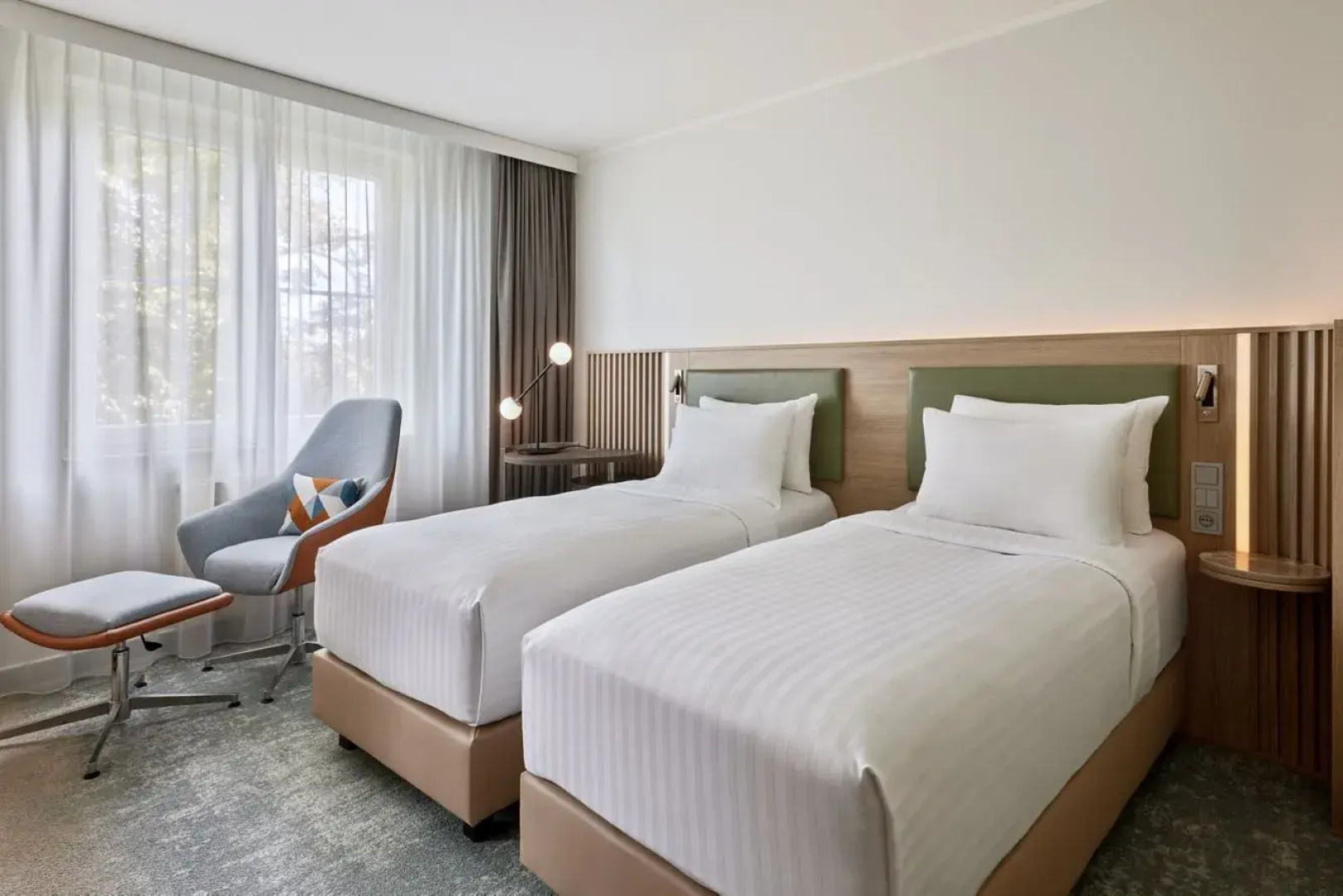 Отель Courtyard by Marriott Dortmund