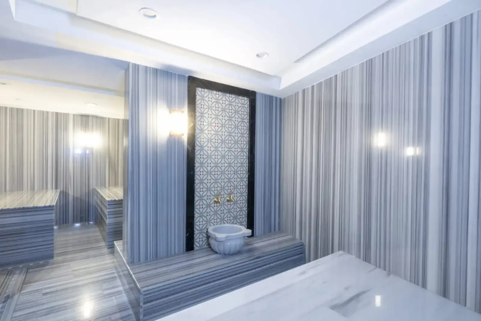 Elysee Hotel