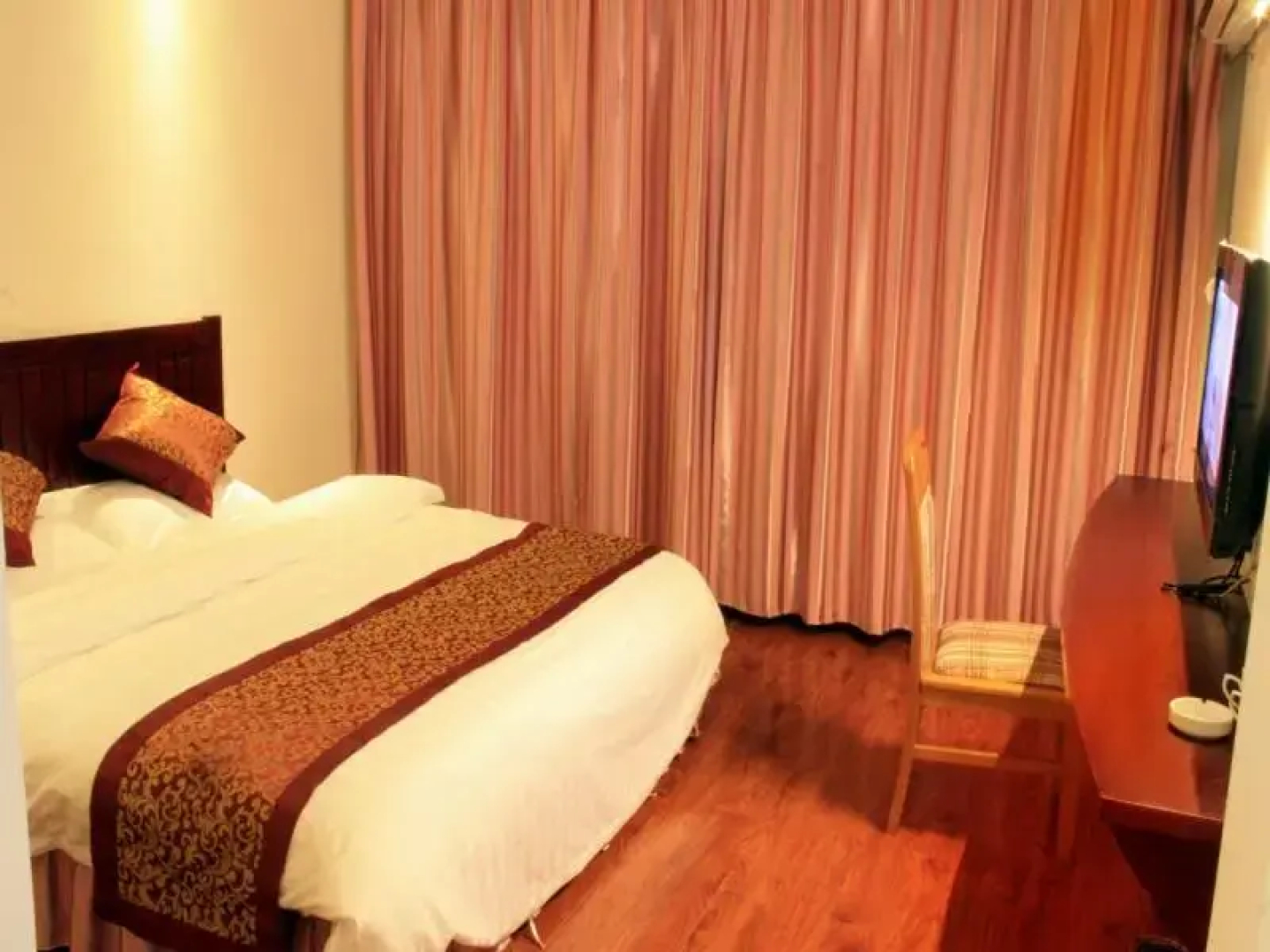 Zhangjiajie Forest Park Qinyuan Hotel