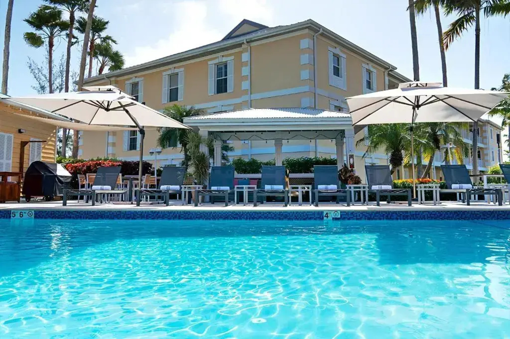 The Sunshine Hotel and Suites