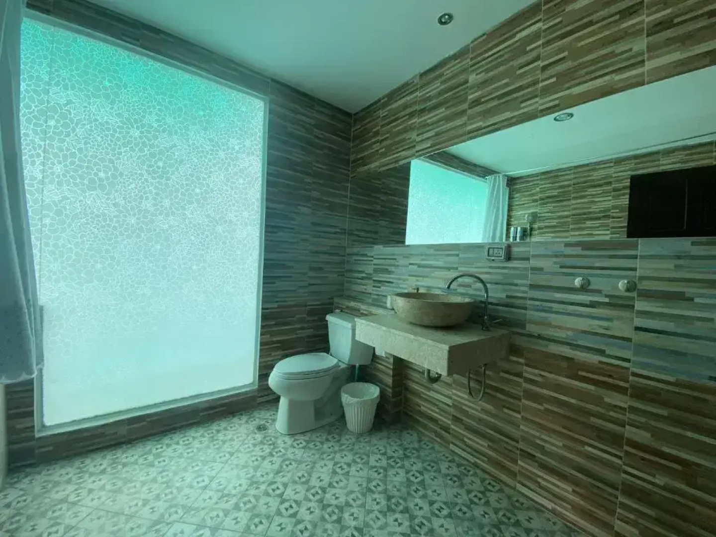 77 Patong Hotel & Spa