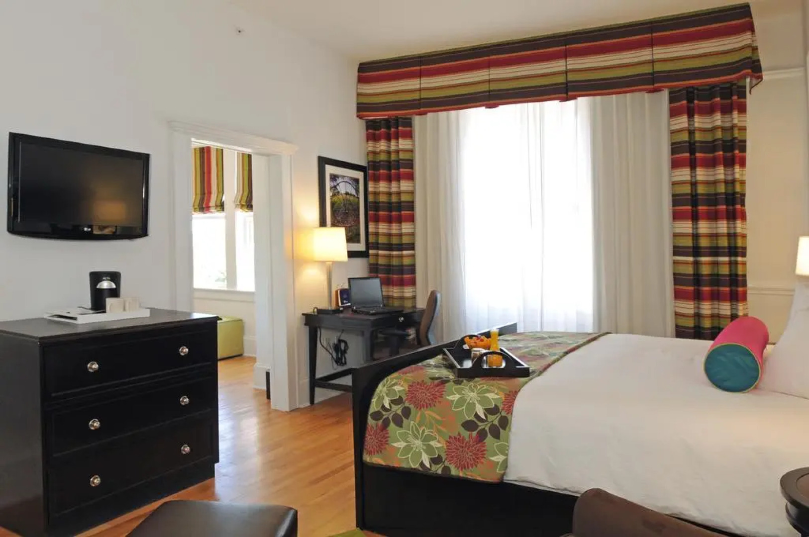 Hotel Gibbs Downtown Riverwalk