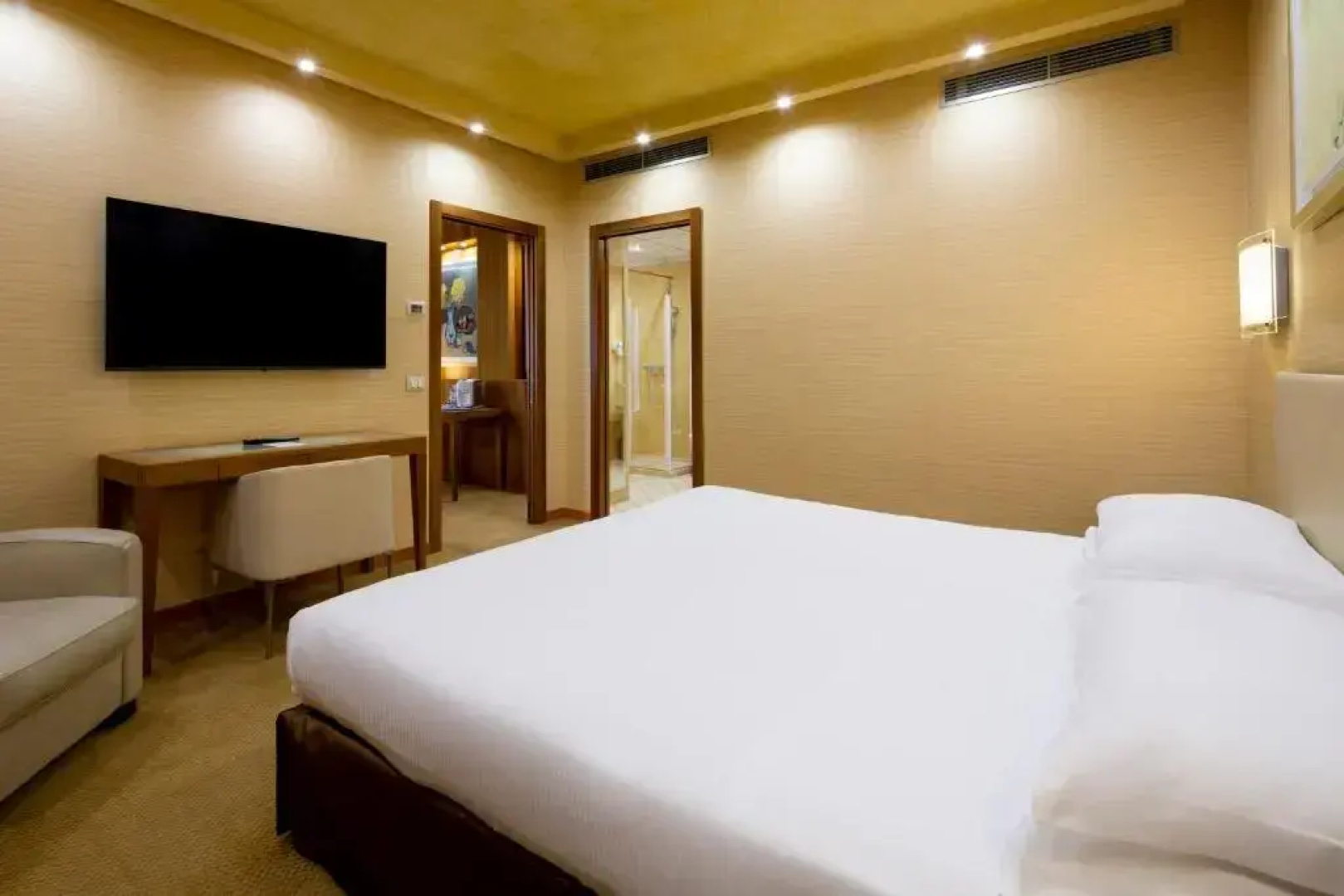 Отель Crowne Plaza Padova by IHG