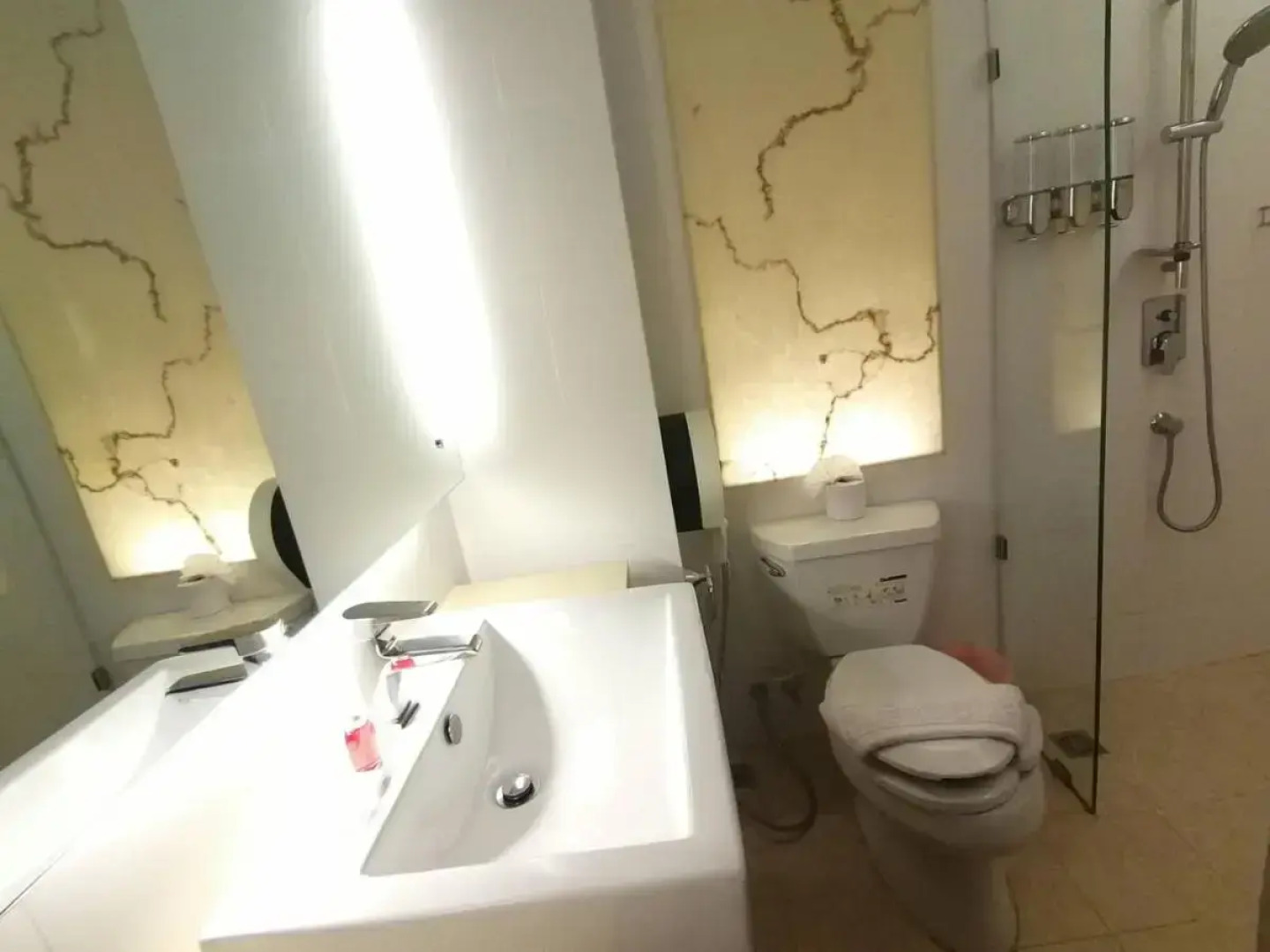 Atlantis Condo by Sompong