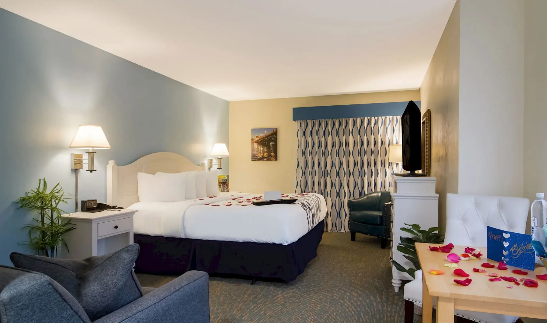 Ocean Sands Beach Boutique Inn - 1 Acre Private Beach