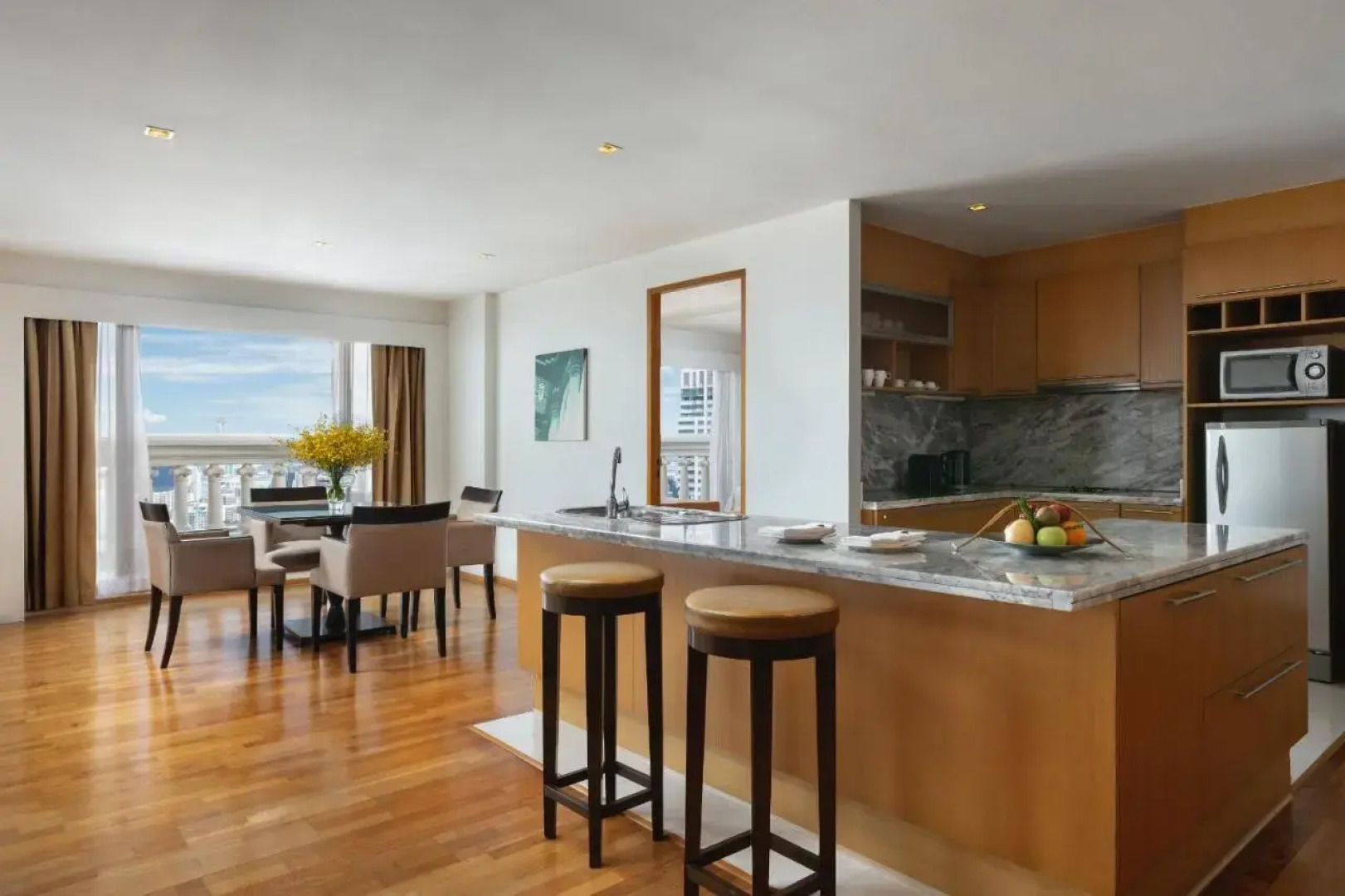 Отель Tower Club at lebua