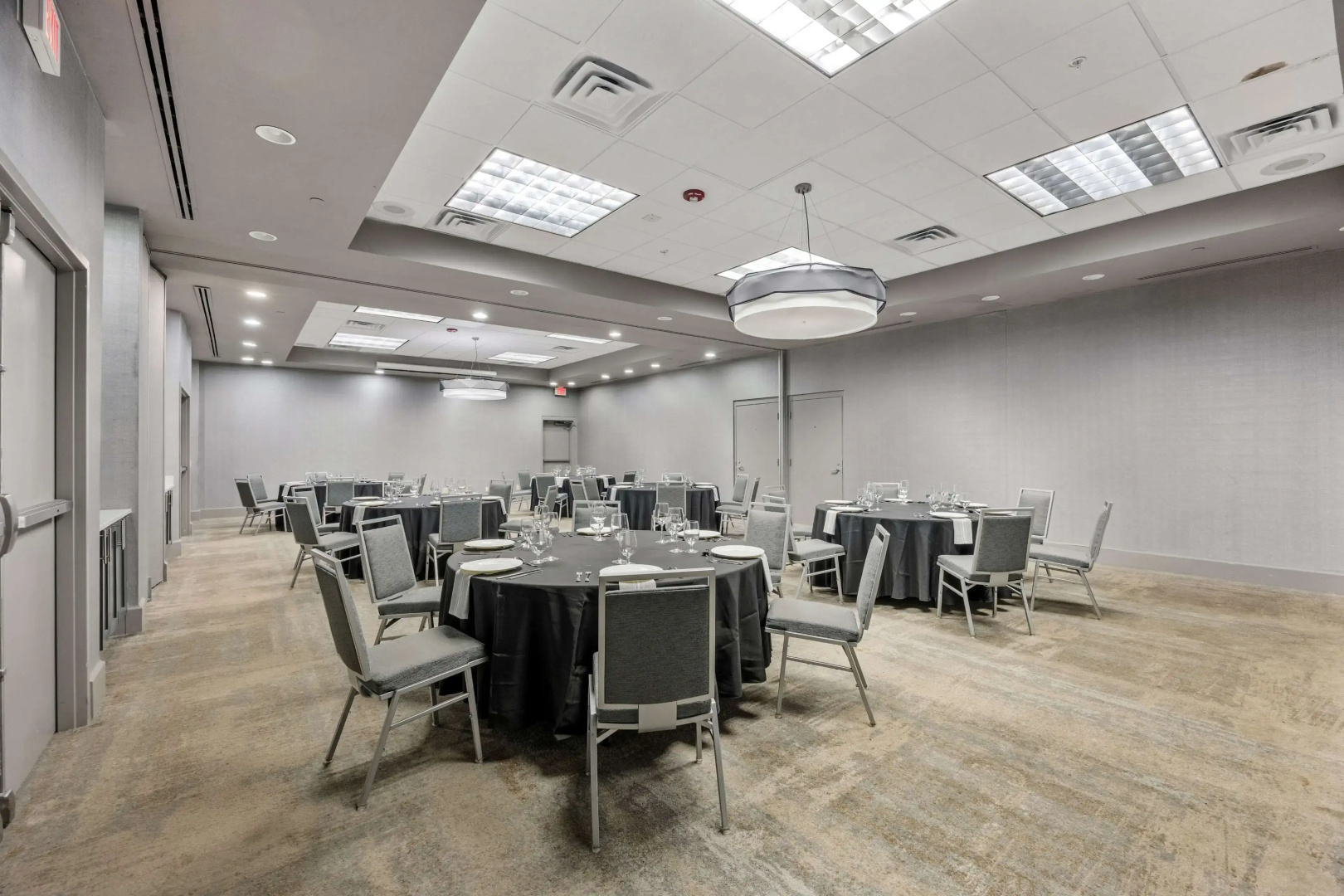 DoubleTree Suites by Hilton Hotel Huntsville South