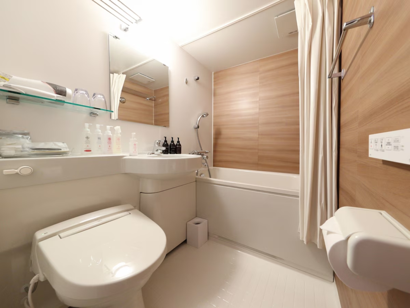 Отель Sakura Suite Osaka