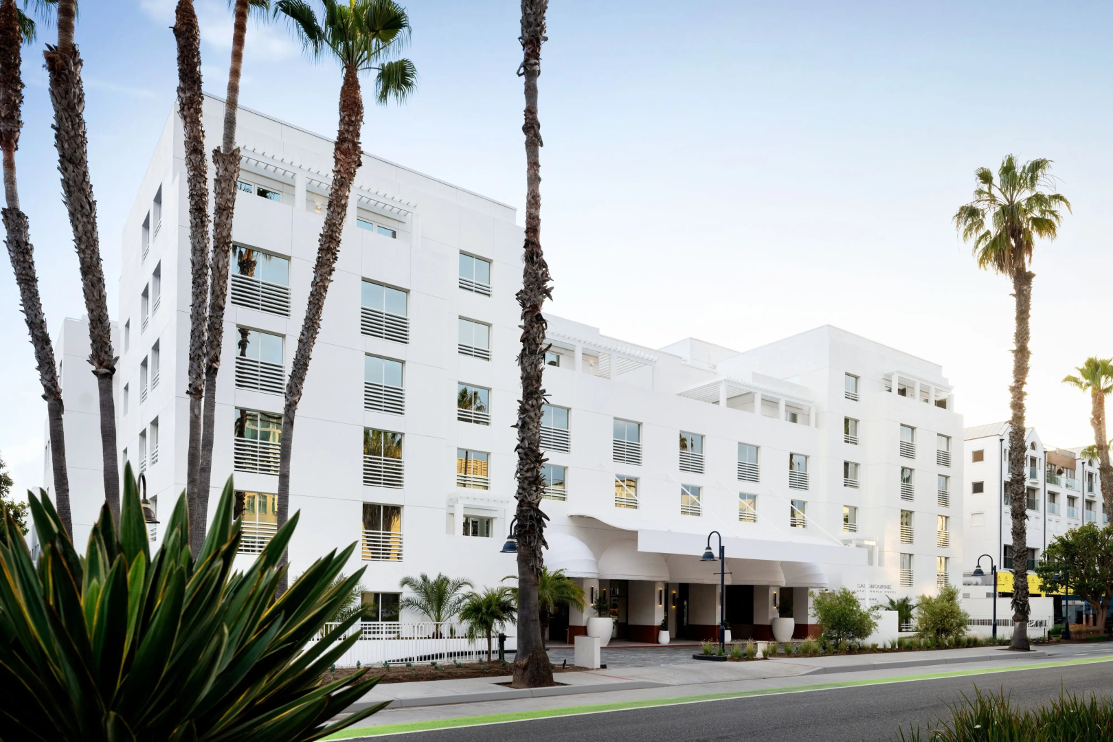 Sandbourne Santa Monica, Autograph Collection