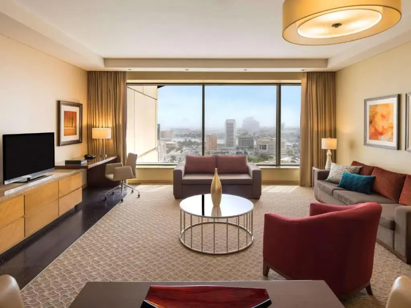 Отель Swissotel Al Ghurair 