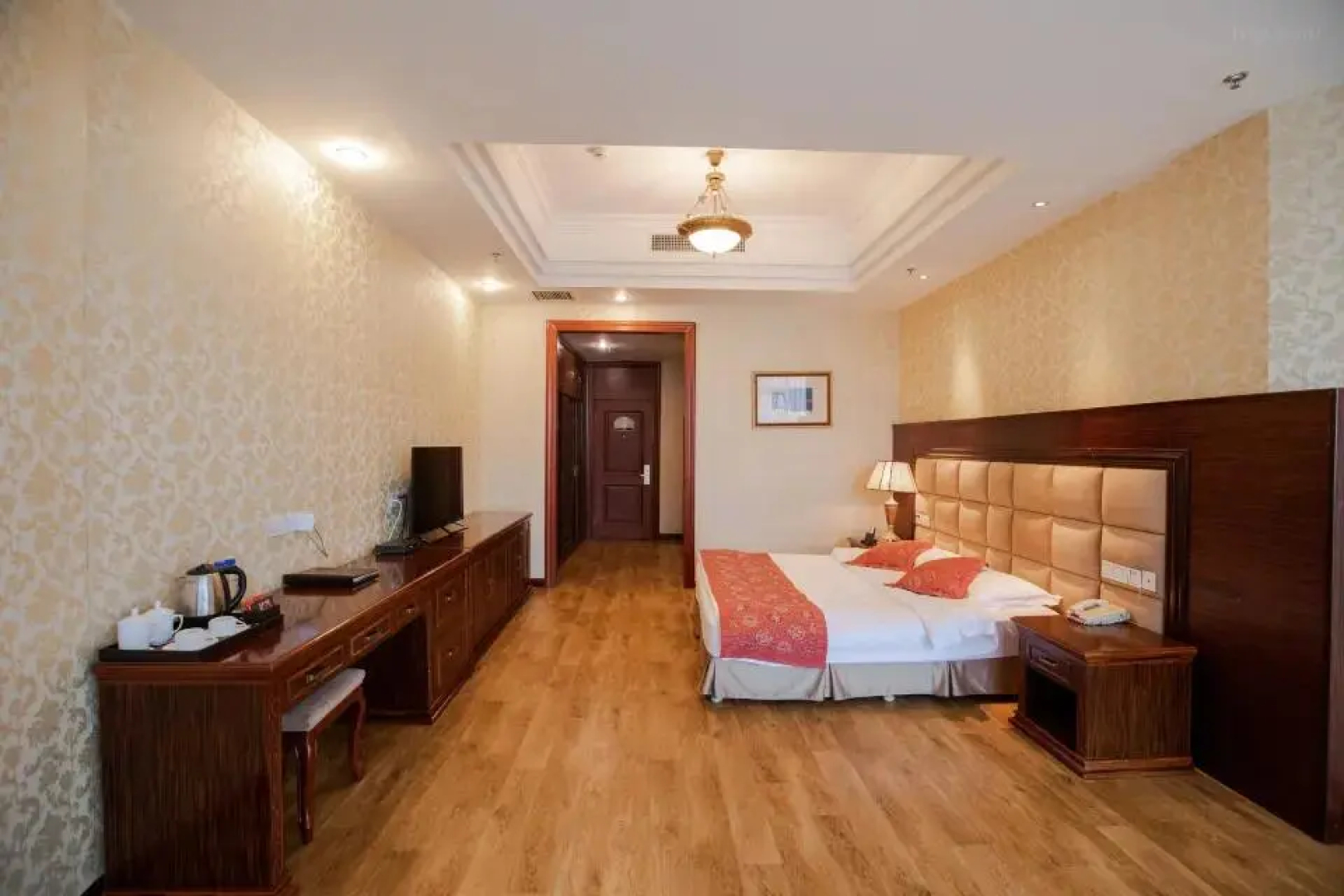 Hot Spring Leisure City International Hotel