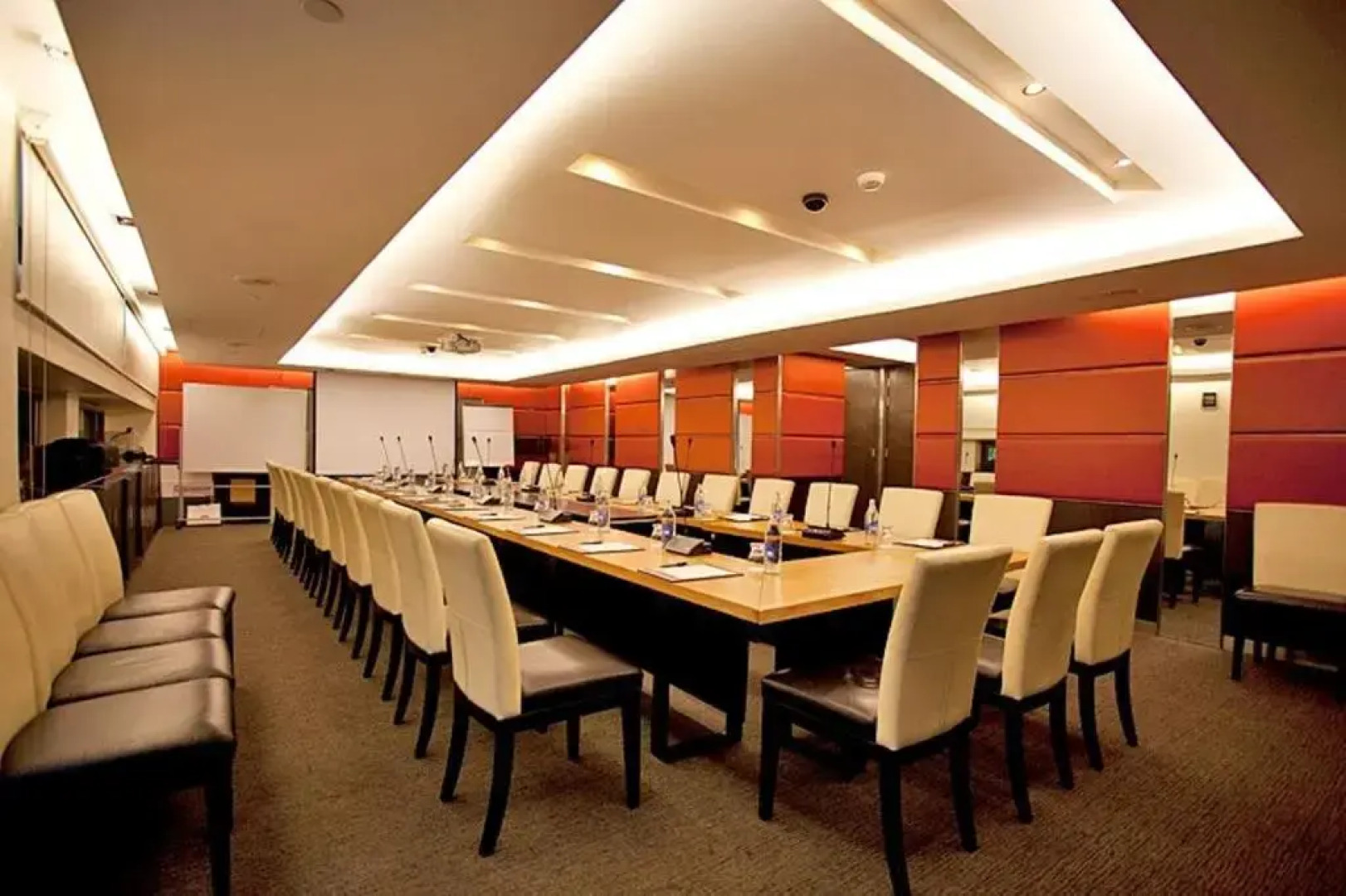 The Quarter Saladaeng by UHG