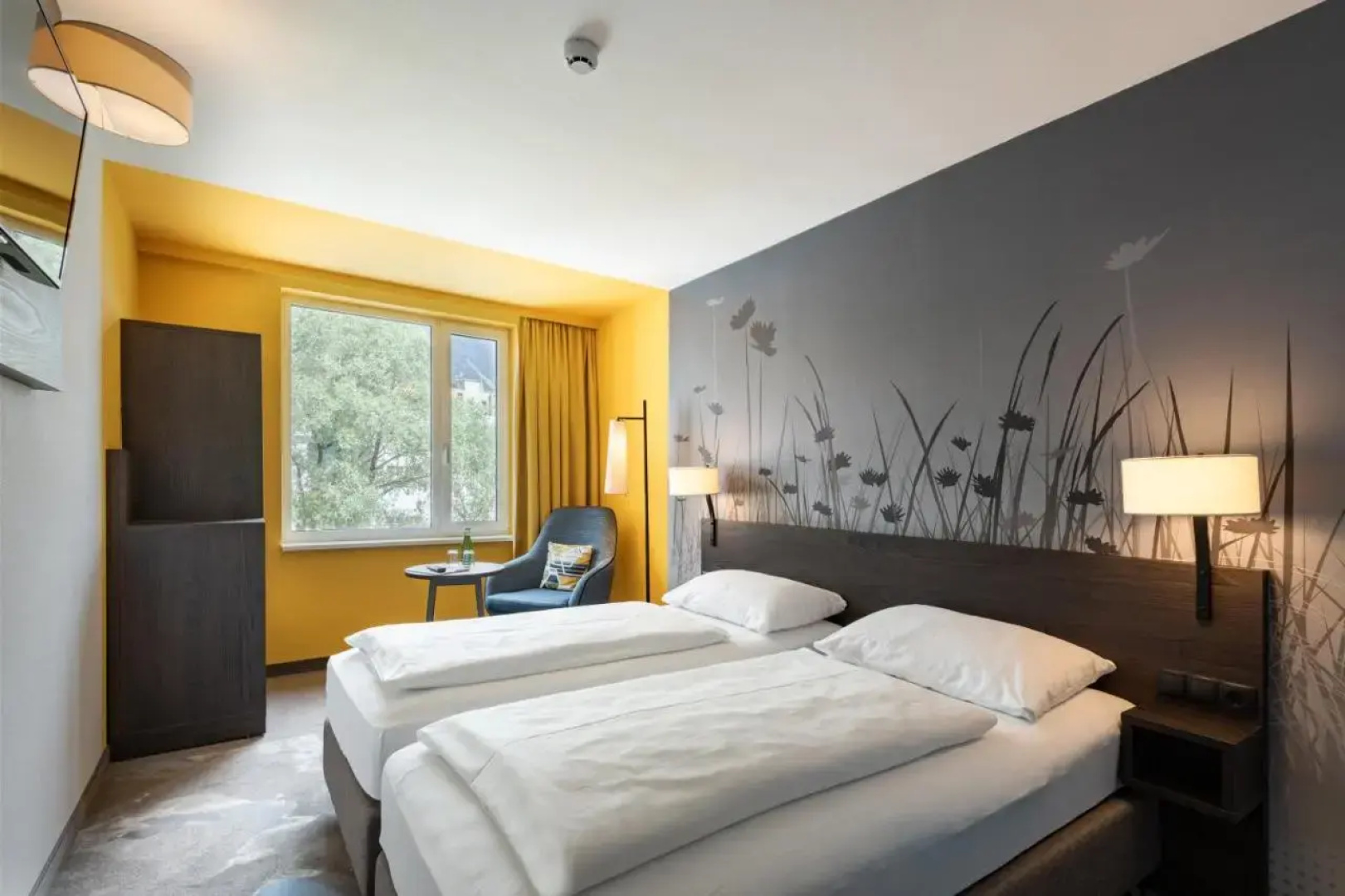 Hwest Hotel Hall