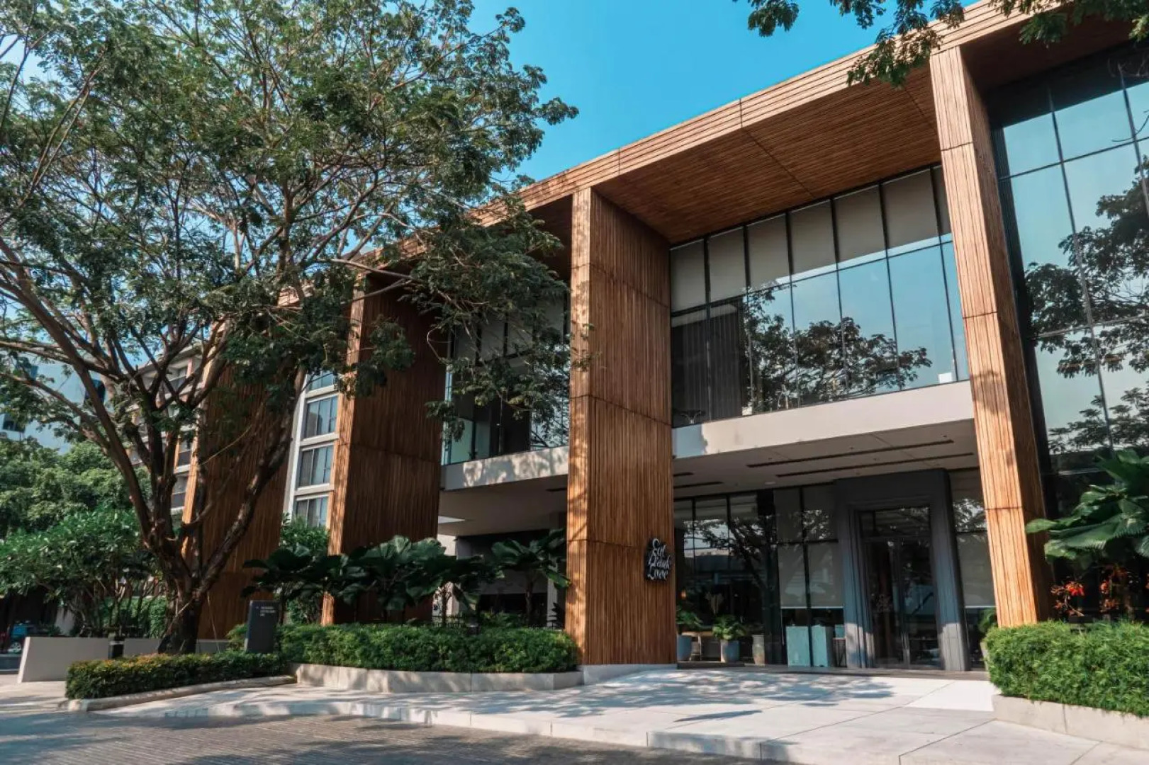 The Park Nine Hotel Suvarnabhumi - Free BKK Airport Shuttle.