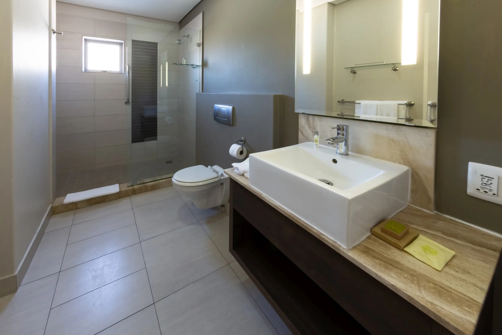 DoubleTree by Hilton Cape Town - Upper Eastside