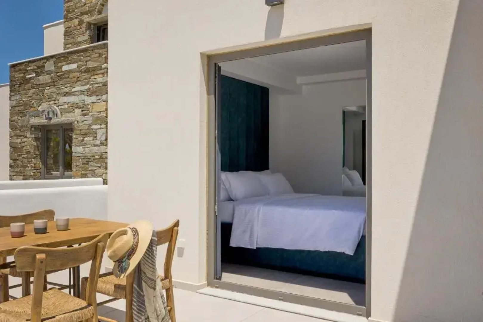 Emerald Tinos