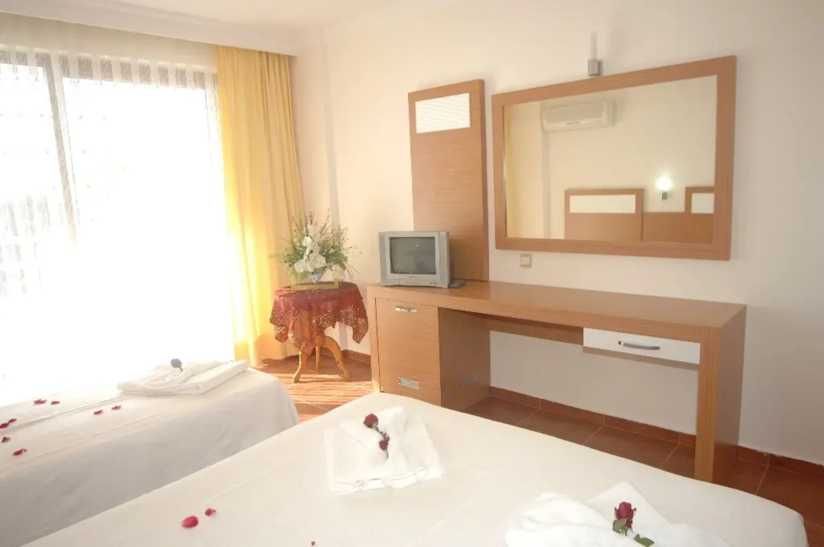 Royal Ideal Beach Hotel