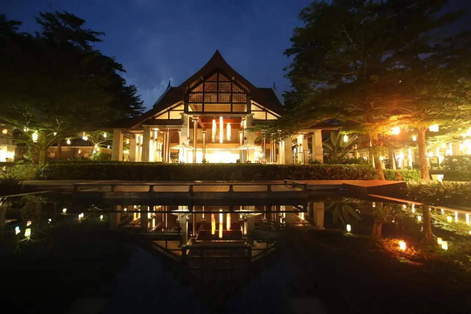 Отель Apsara Beachfront Resort and Villa 