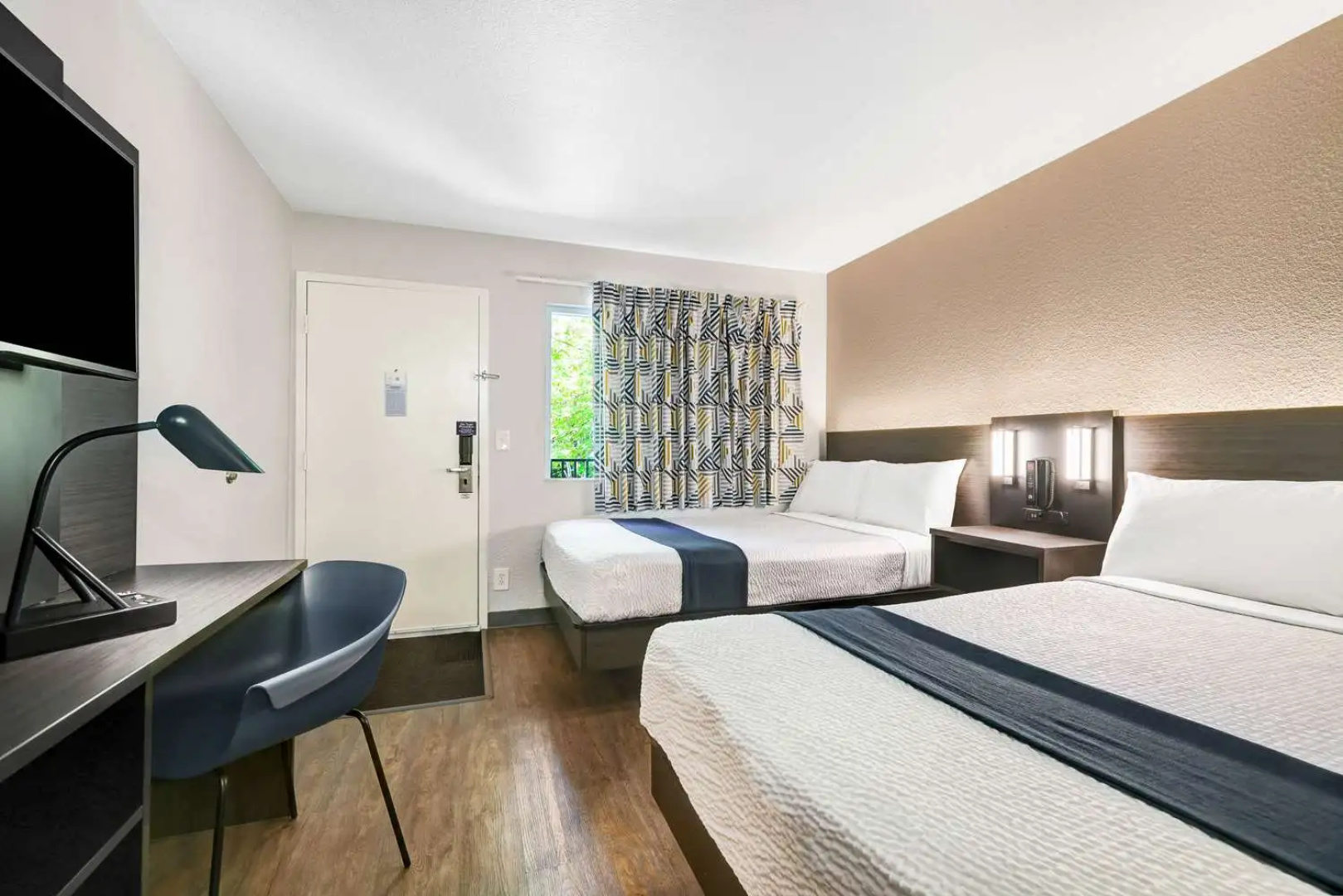 Motel 6 Issaquah, WA - Seattle - East