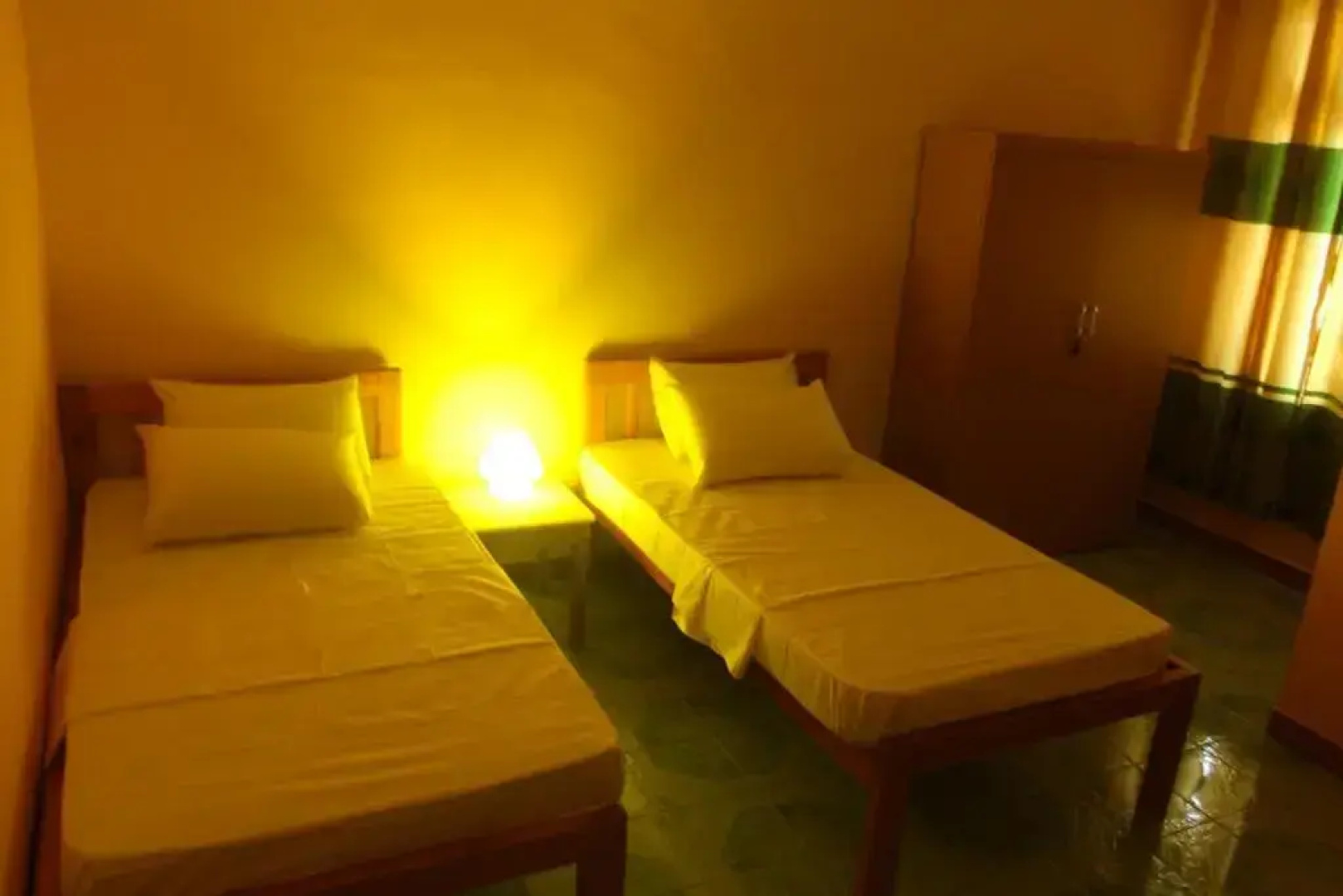 Отель Jail Break Surf Inn