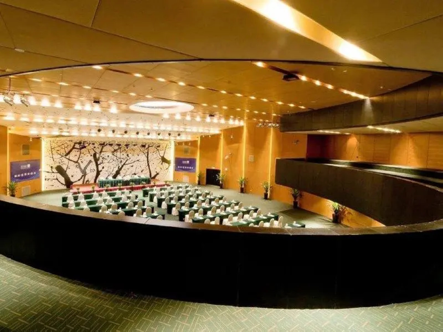Liyang Hentique Resort & Spa Villa