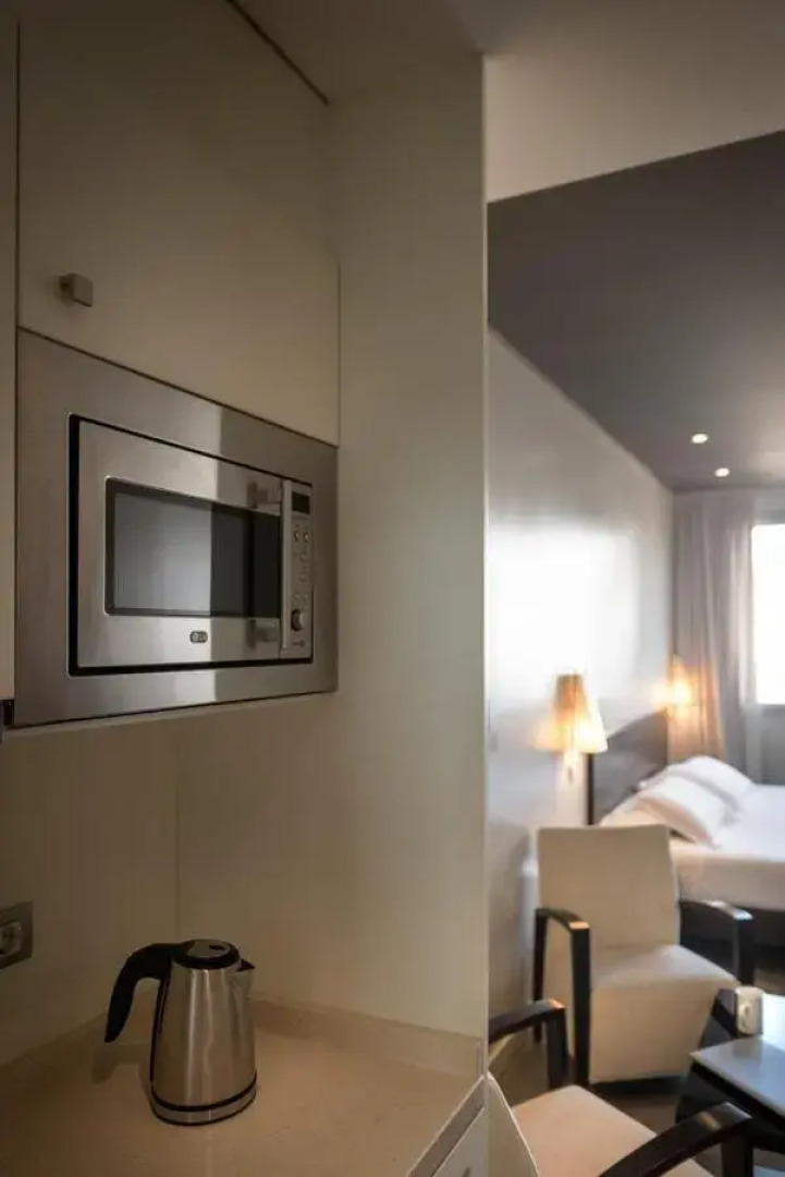 Отель Suites Viena Plaza De Espana