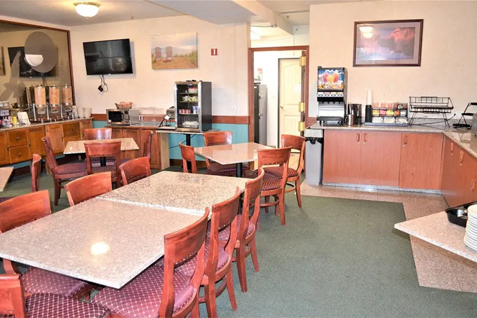 The Ashley Inn & Suites