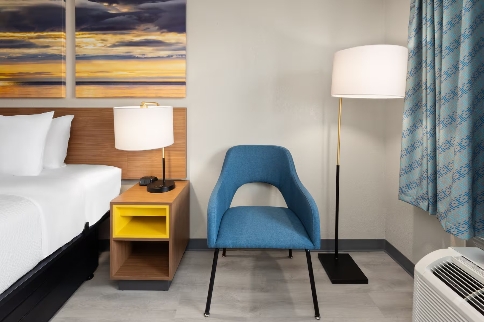 Days Inn & Suites by Wyndham Vicksburg