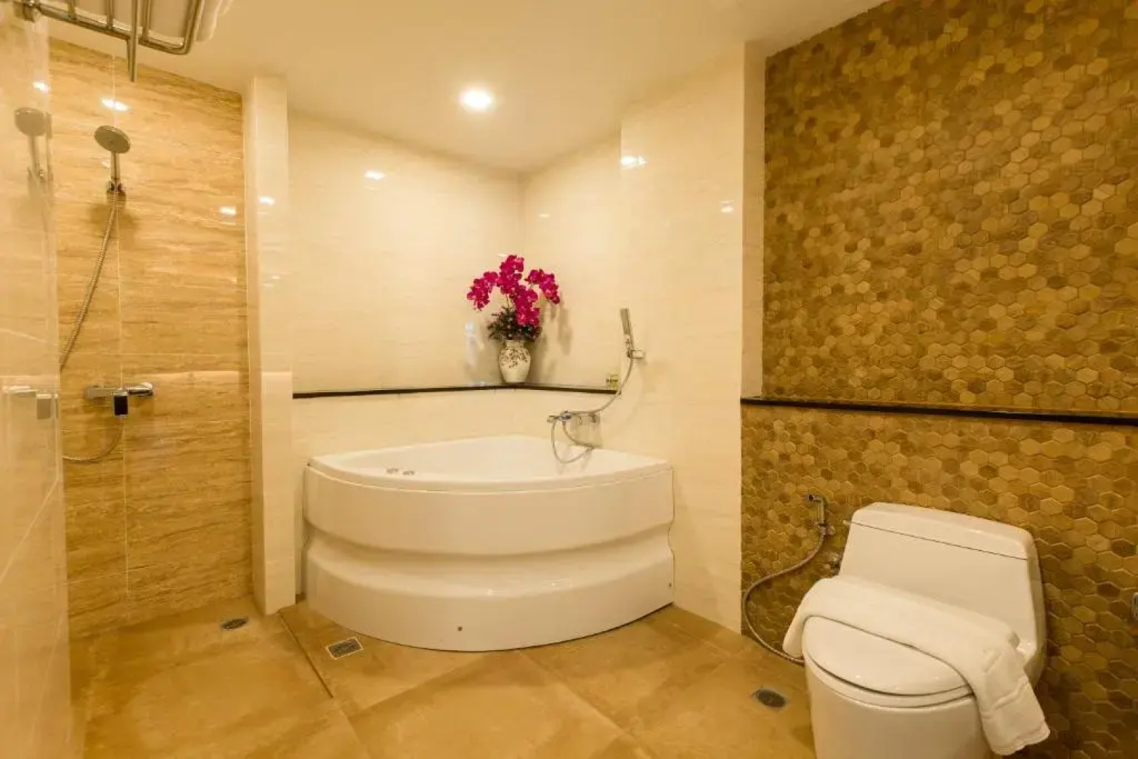 Отель Crystal Palace Pattaya