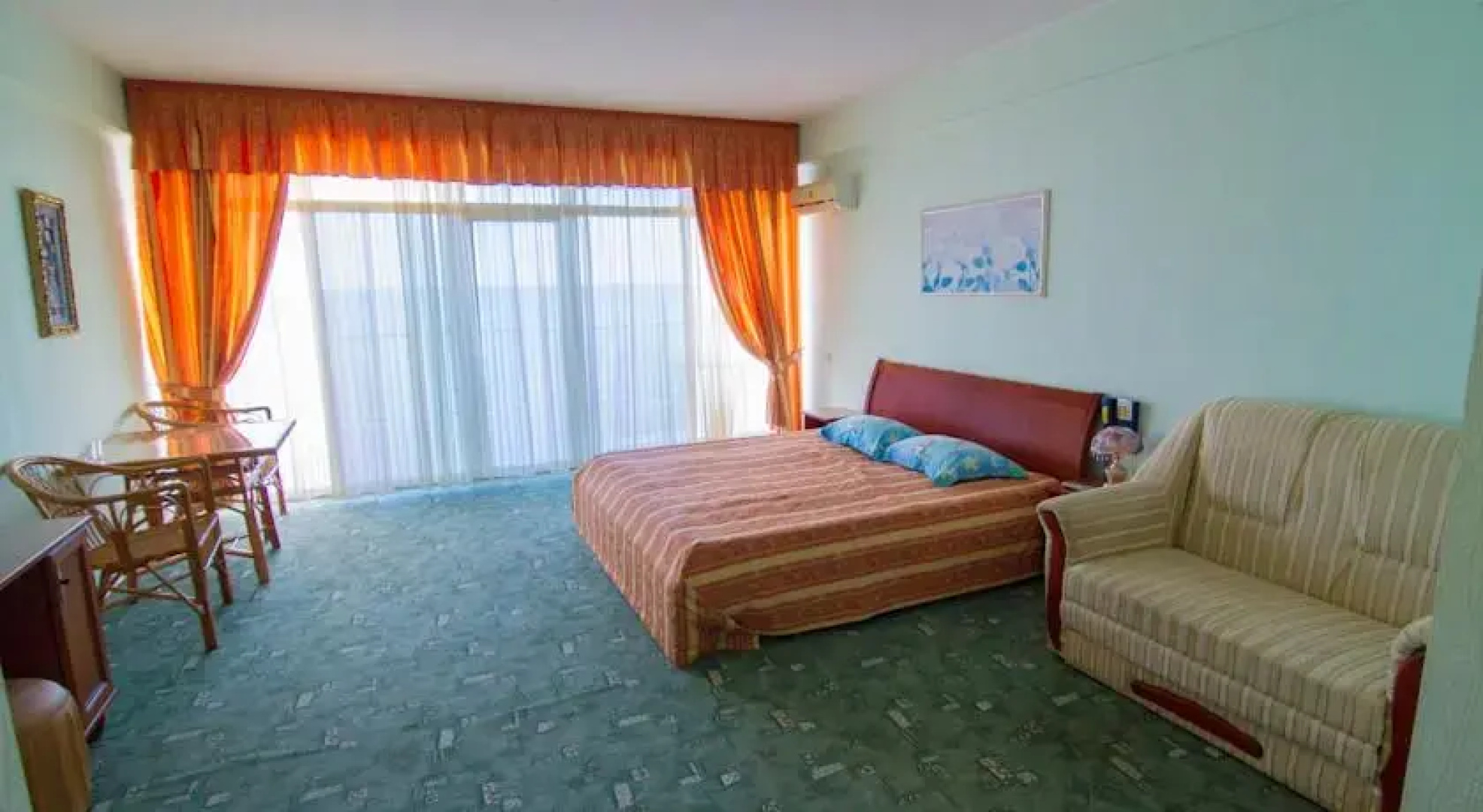 Fort Nox Hotel