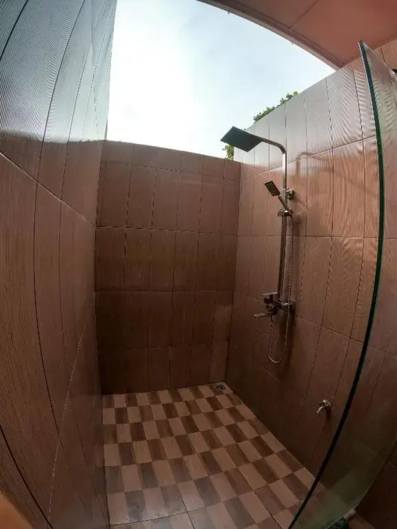 New Breeze Thoddoo Inn