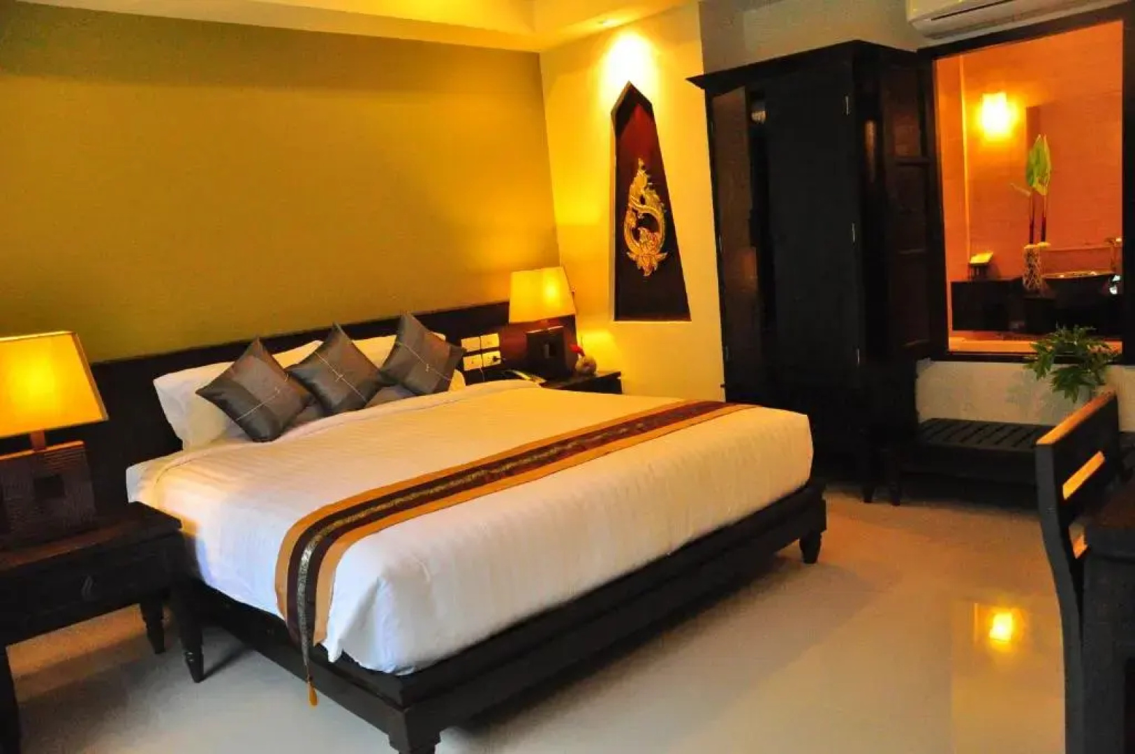 Курорт Navatara Phuket Resort