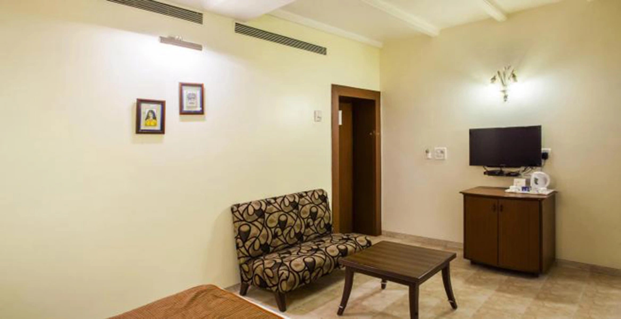 Grand Heritage Narmada Jacksons