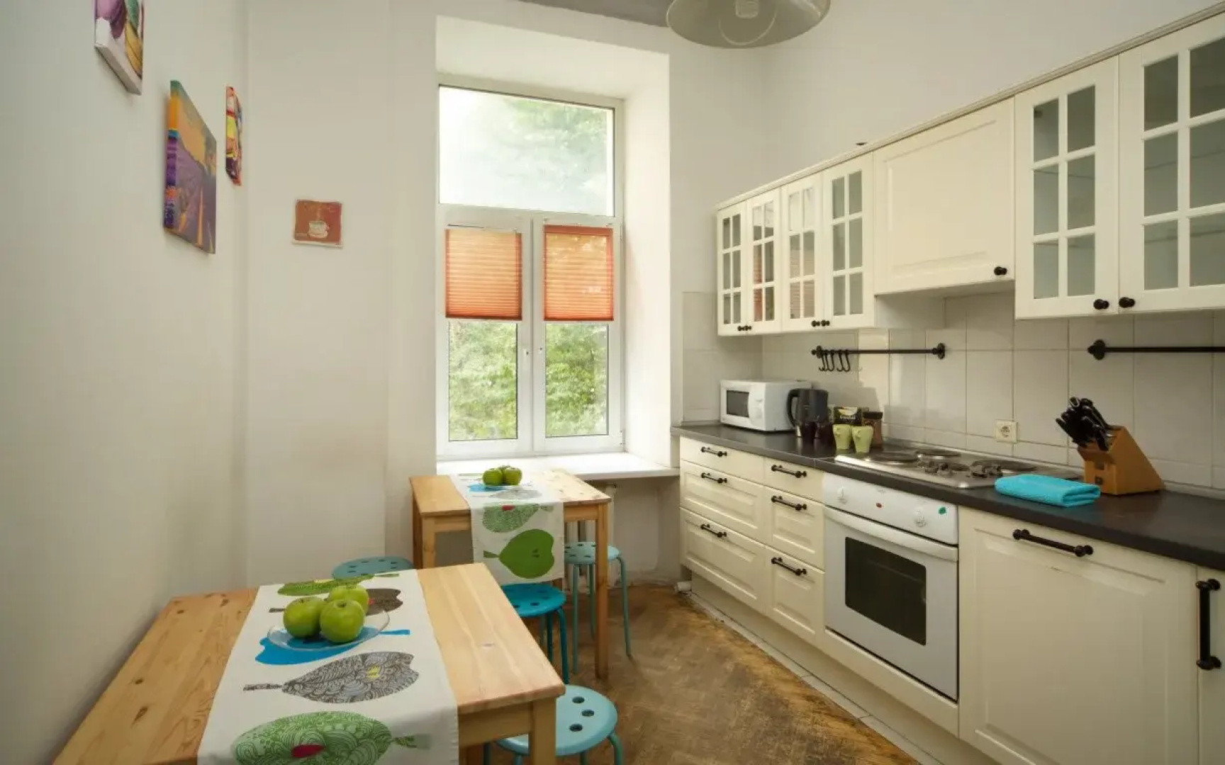 MainHostels