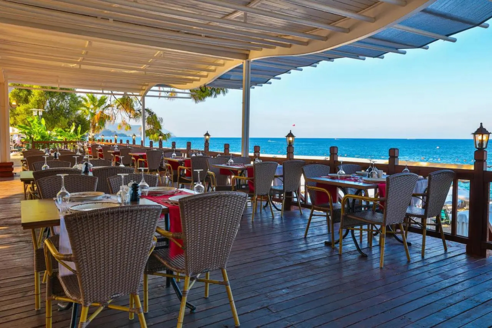 Курорт Crystal Aura Beach Resort & Spa – All Inclusive
