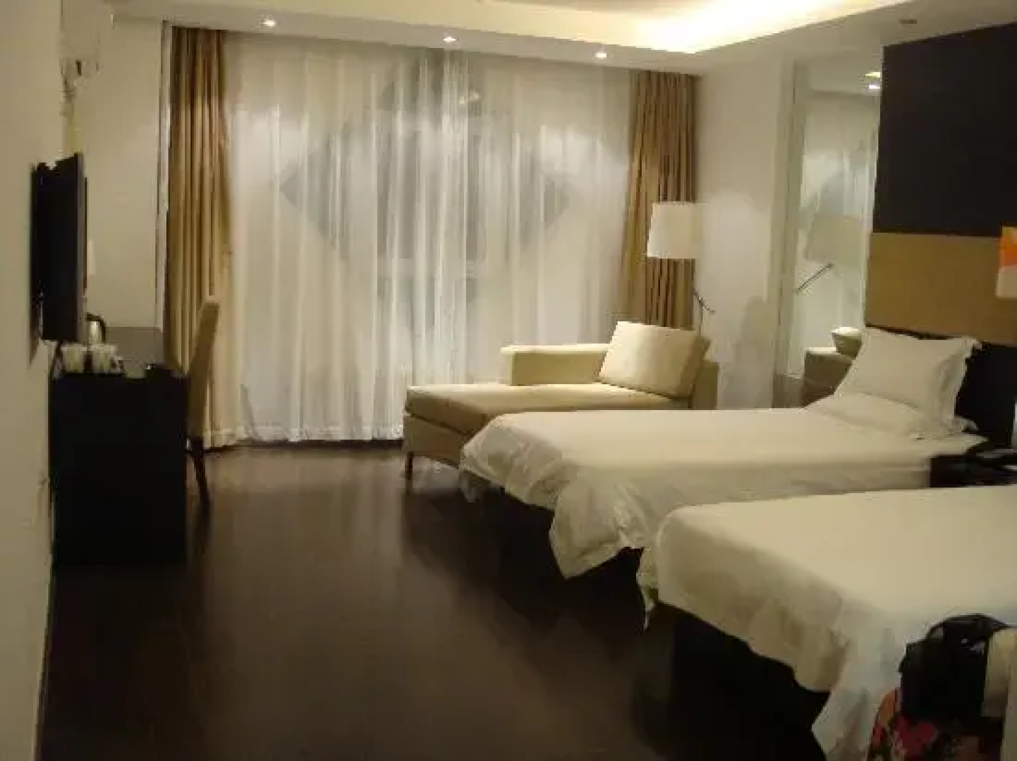 Orange Jingsong Bridge East