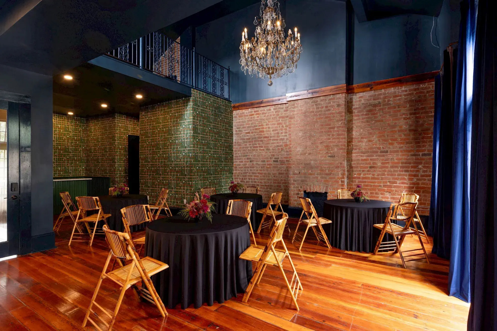 Garden District Hotel