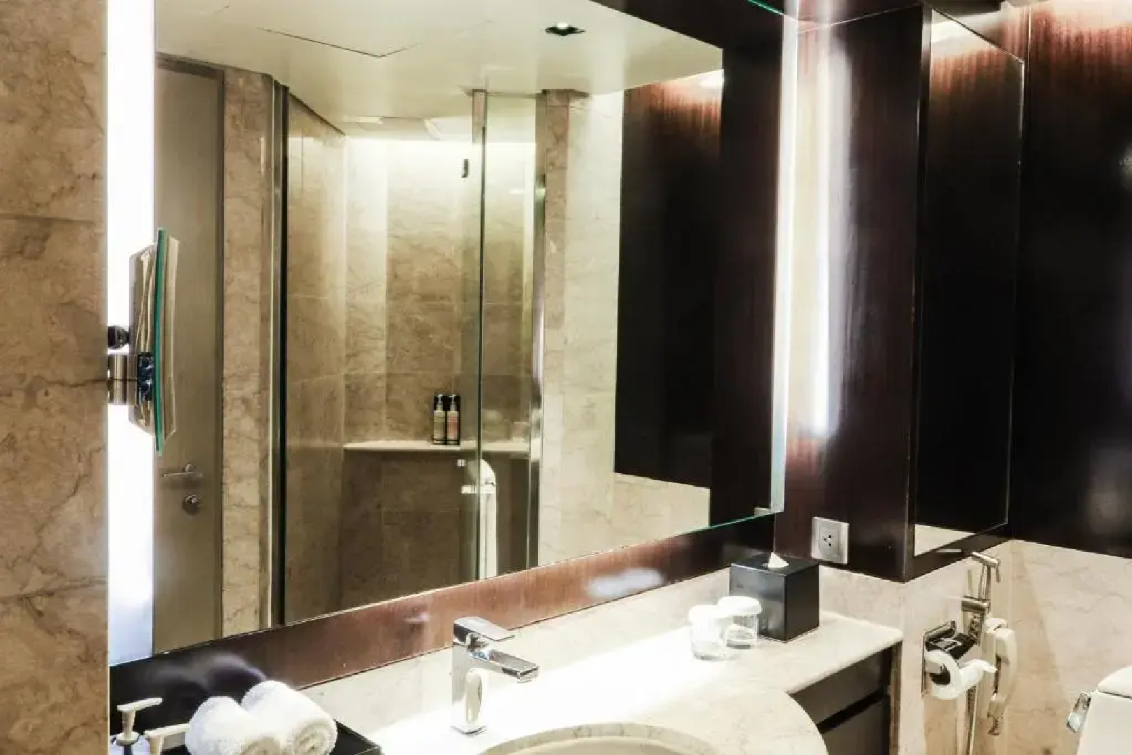 New World Makati Hotel