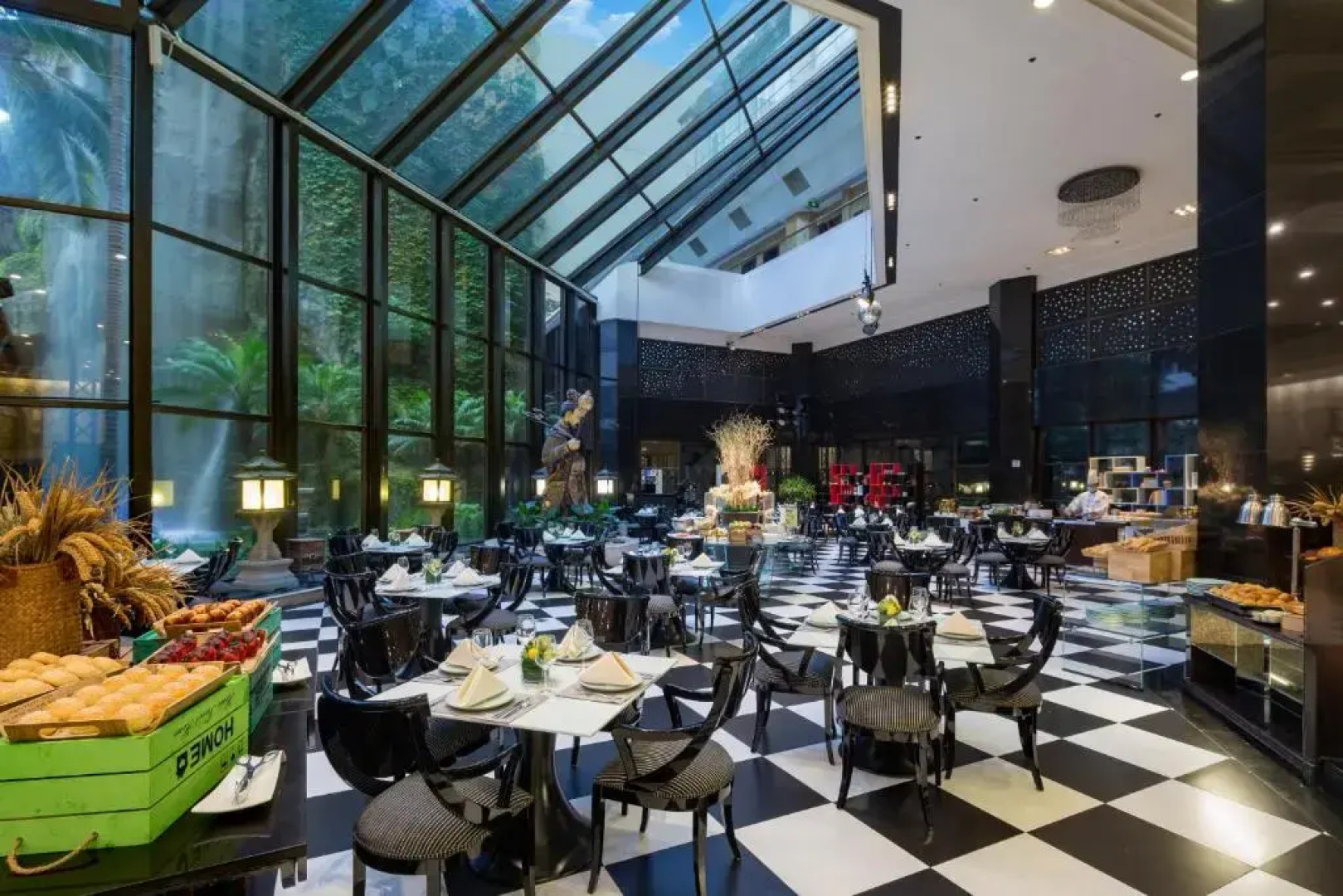 Отель The Garden Hotel Guangzhou