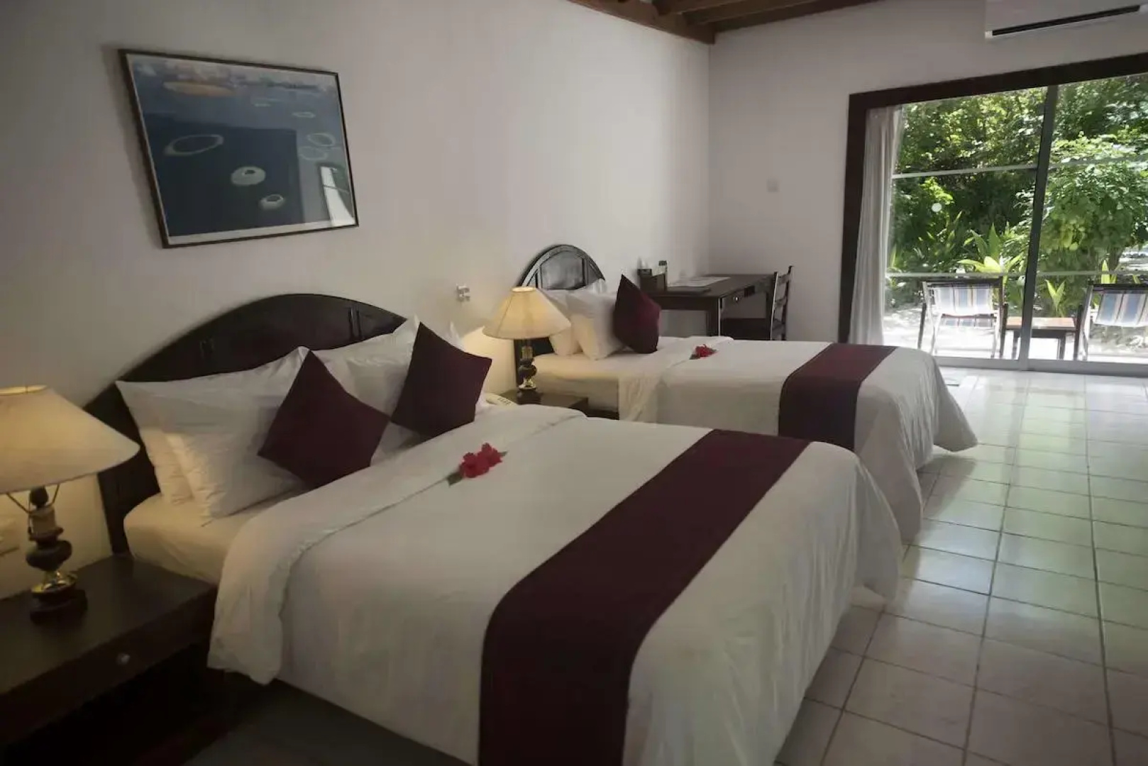 Курорт Biyadhoo Island