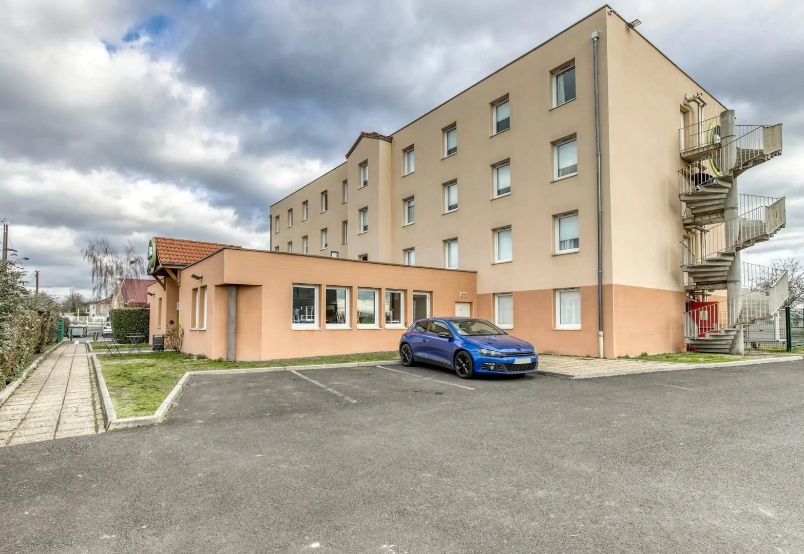 Отель B&B Clermont Ferrand Gerzat